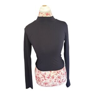 Babaton Black Long Sleeve Top Women’s Medium. (117)